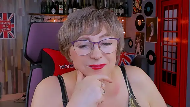 Snapshot of sugar_vivien chatting on 12, 10, 2025 sugar vivien online show from 12, 10, 2025