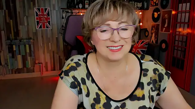 Snapshot of sugar_vivien chatting on 4, 11, 2025 sugar vivien online show from 4, 11, 2025