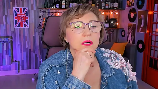 Snapshot of sugar_vivien chatting on 24, 11, 2025 sugar vivien online show from 24, 11, 2025