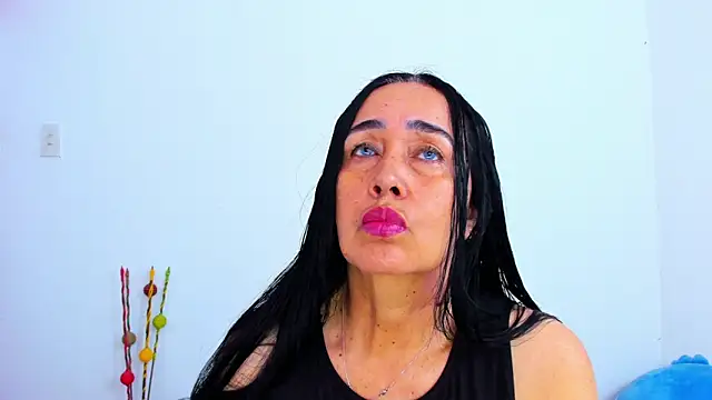 HorniestMilf online show from 25, 3, 2026