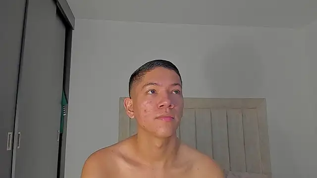 JulianRose 1 online show from 5, 2, 2026