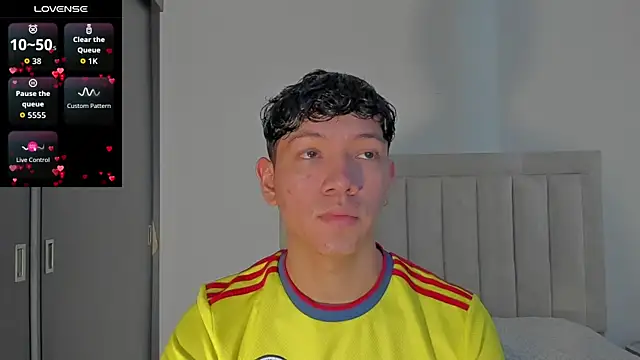 JulianRose 1 online show from 3, 7, 2026