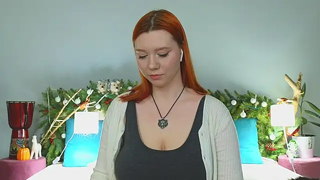 Snapshot of MileyMiller chatting on 16, 12, 2024 MileyMiller online show from 16, 12, 2024