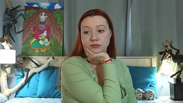 Snapshot of MileyMiller chatting on 4, 11, 2025 MileyMiller online show from 4, 11, 2025