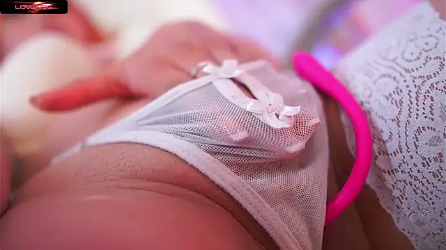 Eyleen 24 online show from 21, 10, 2025