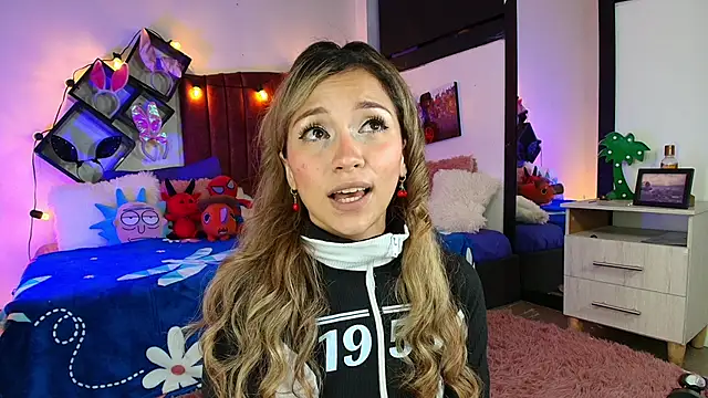 alisson zafiro  online show from 9, 3, 2025