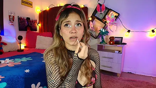 alisson zafiro  online show from 16, 3, 2025