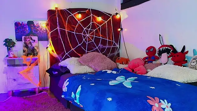 alisson zafiro  online show from 23, 10, 2025