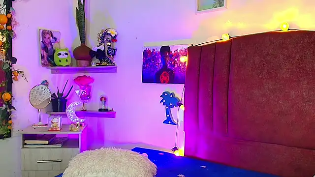 alisson zafiro  online show from 10, 4, 2026