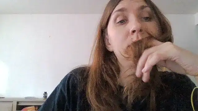 JasmineGlamour online show from 8, 4, 2026