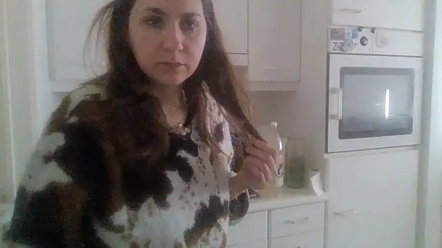 JasmineGlamour online show from 25, 4, 2026