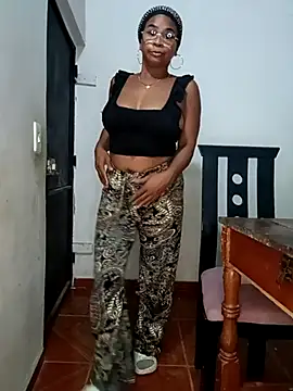 Melanie candy  online show from 11, 3, 2025