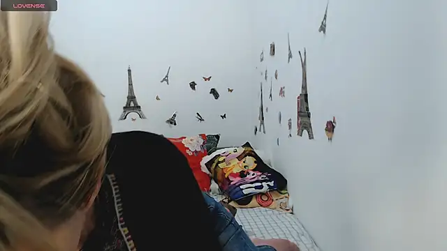 hotmilf4uxxx online show from 17, 10, 2025