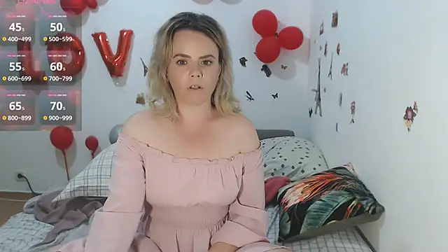 hotmilf4uxxx online show from 17, 6, 2026