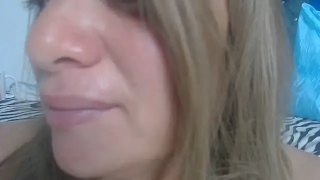 Elza Blonde online show from 29, 4, 2026