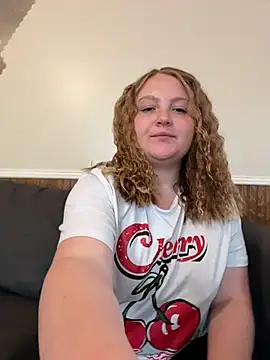 PhatAssBlond online show from 31, 10, 2025