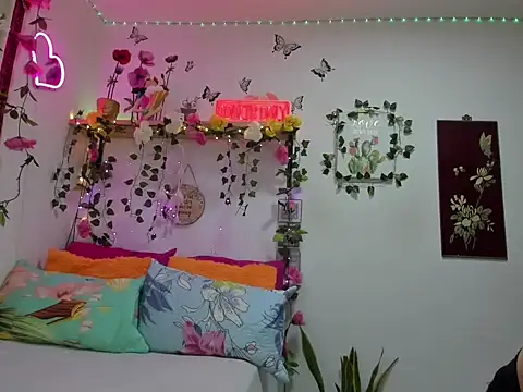 Snapshot of anasttacia_210 chatting on 9, 10, 2025 anasttacia 210 online show from 9, 10, 2025