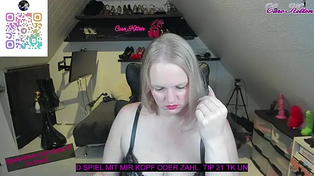 caro kitten online show from 25, 10, 2025