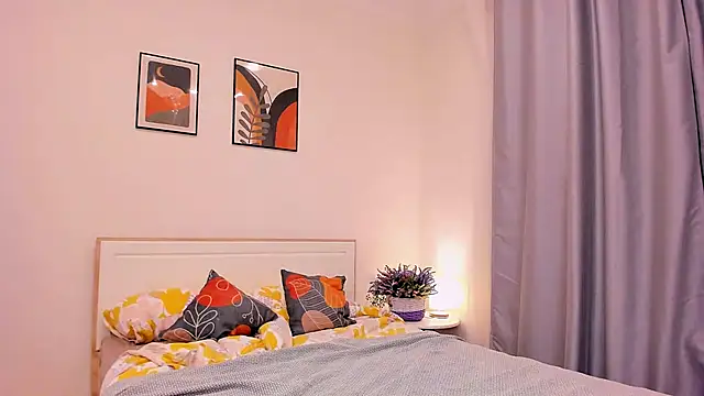 Melanie Angel online show from 8, 2, 2025