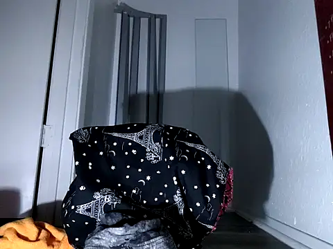 Snapshot of Amarok39 chatting on 4, 10, 2025 Amarok39 online show from 4, 10, 2025