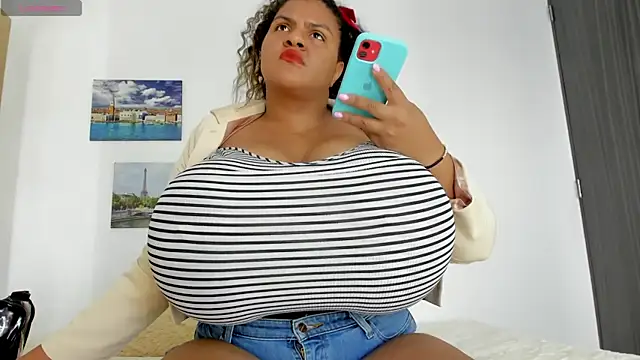 Snapshot of bigmom69_ chatting on 9, 9, 2025 bigmom69 online show from 9, 9, 2025