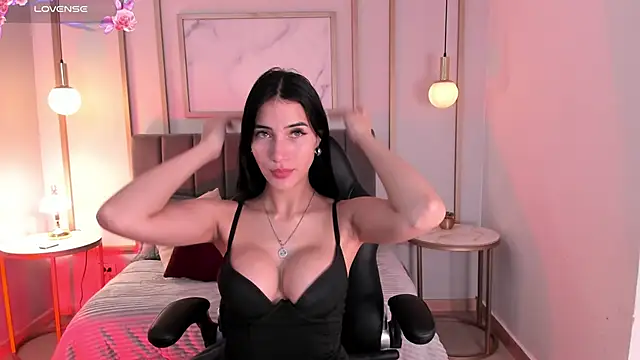 Snapshot of Christina_Johns chatting on 13, 11, 2025 Christina Johns online show from 13, 11, 2025