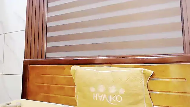 phuong-anh1709 online show from 2, 12, 2024