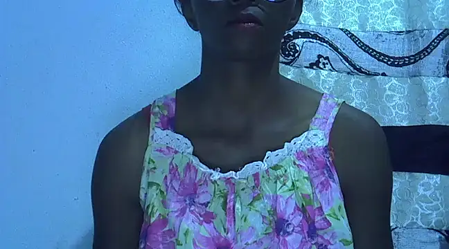 Snapshot of ElianeHot chatting on 5, 2, 2025 ElianeHot online show from 5, 2, 2025