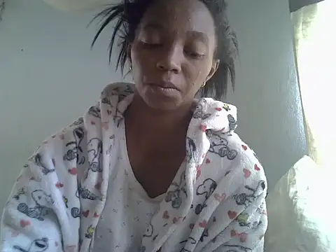 Snapshot of ElianeHot chatting on 10, 9, 2025 ElianeHot online show from 10, 9, 2025