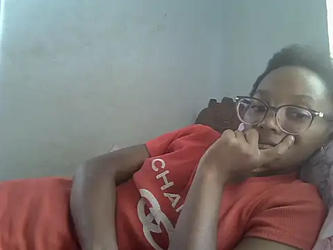 ElianeHot online show from 16, 4, 2026