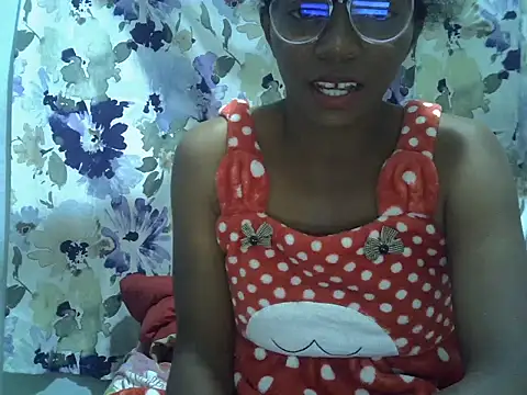 Snapshot of ElianeHot chatting on 2, 6, 2026 ElianeHot online show from 2, 6, 2026
