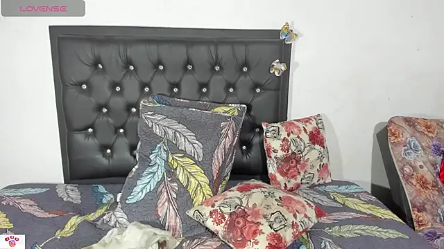 Darlyquenn11 online show from 21, 12, 2024