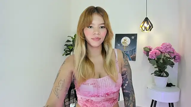 Adria ross online show from 23, 4, 2026