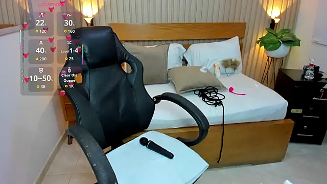 luciana ballesteros  online show from 7, 4, 2026