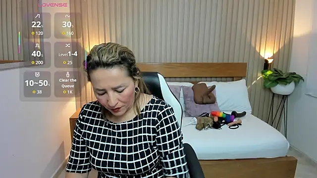 luciana ballesteros  online show from 6, 6, 2026