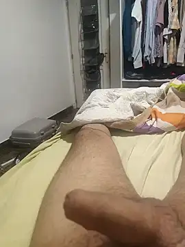 Snapshot of Canario33 chatting on 18, 11, 2025 Canario33 online show from 18, 11, 2025