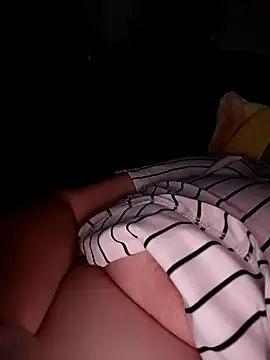 Snapshot of poussychats chatting on 18, 12, 2024 poussychats online show from 18, 12, 2024