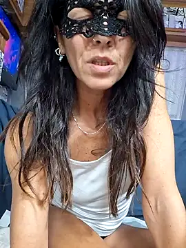 Snapshot of EmySkinny85 chatting on 18, 10, 2025 EmySkinny85 online show from 18, 10, 2025