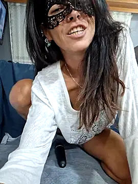 Snapshot of EmySkinny85 chatting on 25, 10, 2025 EmySkinny85 online show from 25, 10, 2025