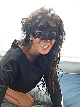 Snapshot of EmySkinny85 chatting on 1, 11, 2025 EmySkinny85 online show from 1, 11, 2025