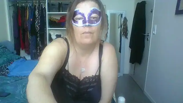 blueblush online show from 21, 2, 2025