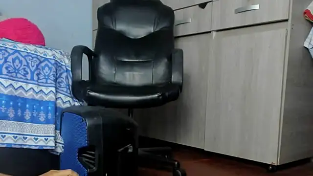 Snapshot of milf_danielaa chatting on 14, 2, 2025 milf danielaa online show from 14, 2, 2025