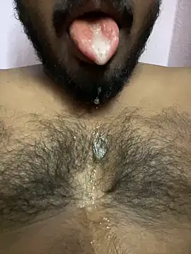 Snapshot of Yours_Teluguboii chatting on 2, 10, 2025 Yours Teluguboii online show from 2, 10, 2025