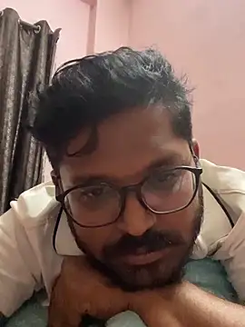 Snapshot of Yours_Teluguboii chatting on 3, 11, 2025 Yours Teluguboii online show from 3, 11, 2025