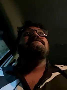 Snapshot of Yours_Teluguboii chatting on 5, 1, 2026 Yours Teluguboii online show from 5, 1, 2026