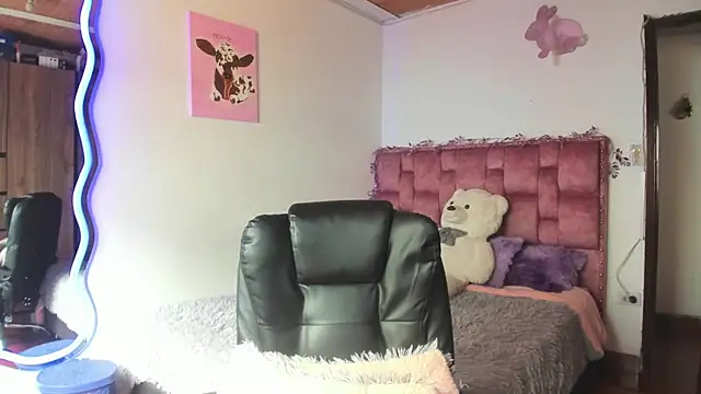 ladyrd1 online show from 11, 1, 2026