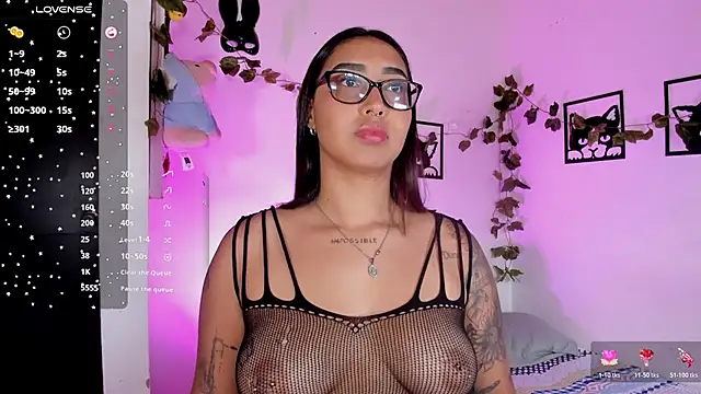 Snapshot of melanieecox chatting on 14, 12, 2025 melanieecox online show from 14, 12, 2025