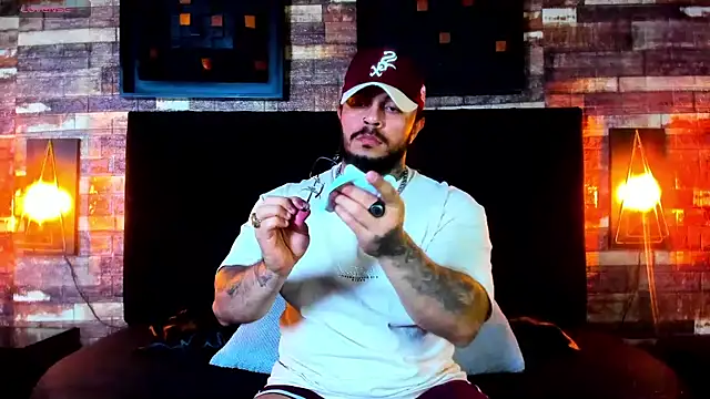 Van Velckan online show from 21, 1, 2025