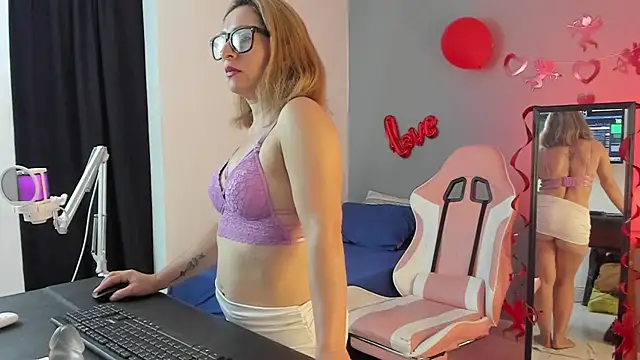 Yelena03 online show from 13, 2, 2025