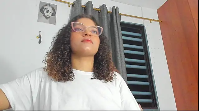 Ada gales  online show from 8, 11, 2025